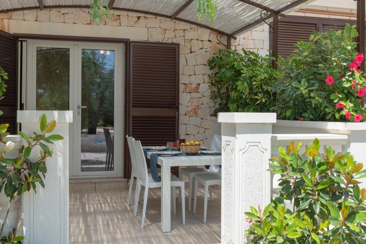 Appartamento Ortensia In Villa Mariella Ostuni Exterior photo